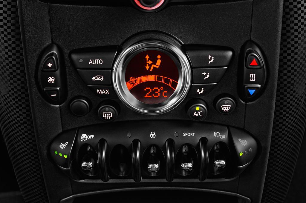 MINI Countryman (Baujahr 2016) Cooper S 5 Türen Temperatur und Klimaanlage