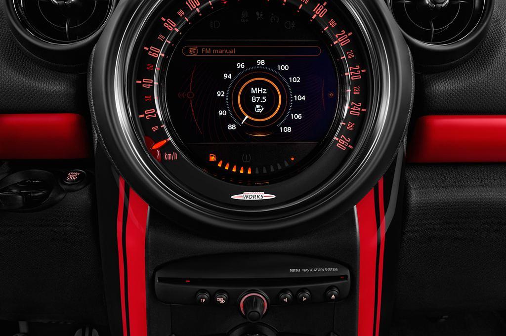 MINI Countryman (Baujahr 2016) JCW 5 Türen Radio und Infotainmentsystem