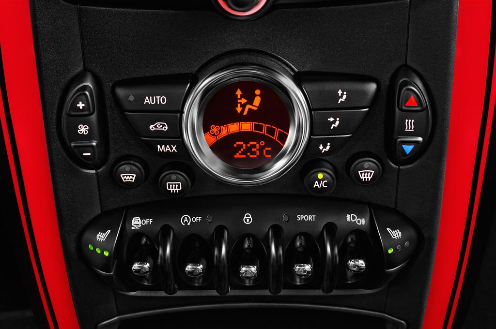 MINI Countryman (Baujahr 2016) JCW 5 Türen Temperatur und Klimaanlage
