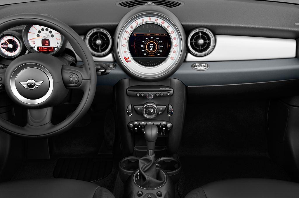 MINI MINI (Baujahr 2011) Cooper 2 Türen Mittelkonsole