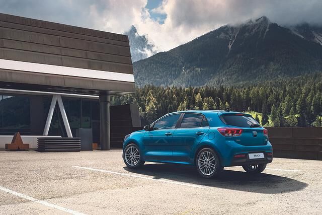 Für den aufgefrischten Rio bietet Kia unter anderem neue Farben und Felgen an