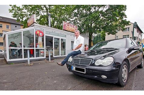 Kadem Yanik und seine Mercedes C-Klasse