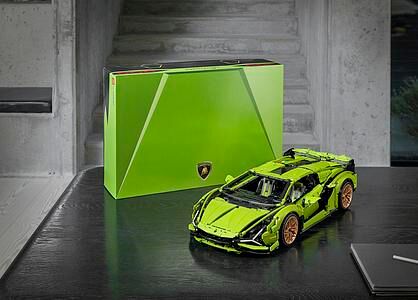 Lego-Lamborghini   - Supersportwagen aus 3.700 Teilen  