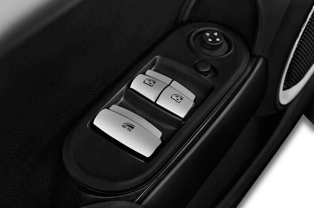 MINI MINI (Baujahr 2017) Cooper S 2 Türen Bedienungselemente Tür