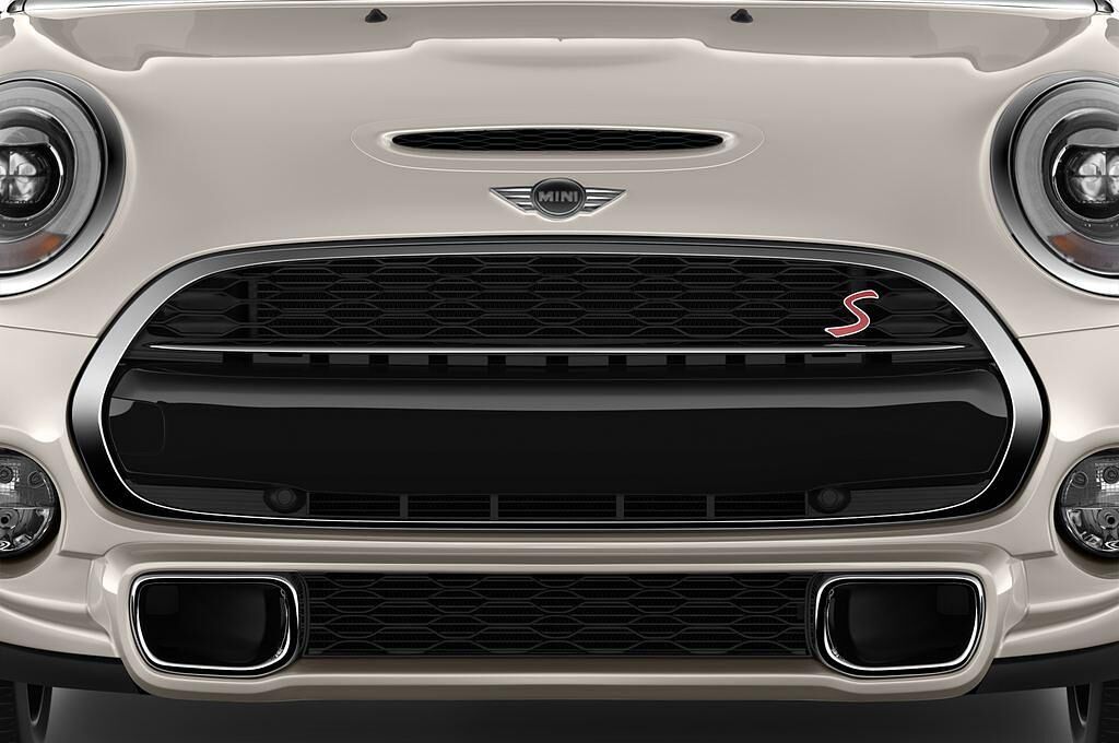 MINI MINI (Baujahr 2017) Cooper S 2 Türen Kühlergrill und Scheinwerfer