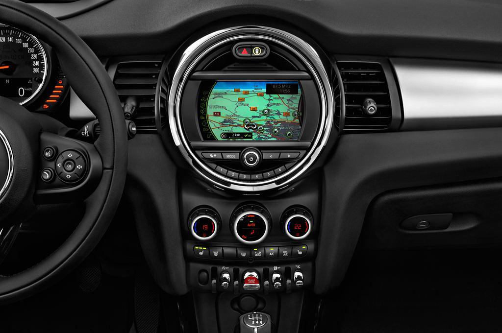 MINI MINI (Baujahr 2017) Cooper S 2 Türen Mittelkonsole