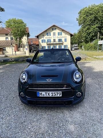 Kurven machen im Mini Cooper S Cabrio Sidewalk viel Spaß