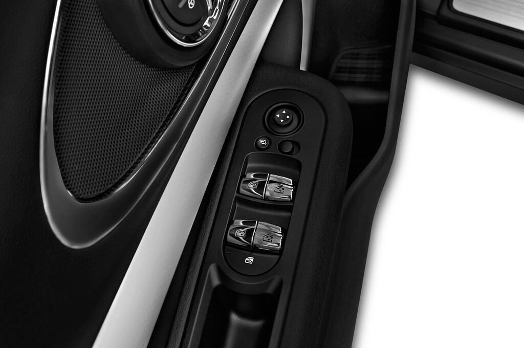 MINI Clubman (Baujahr 2016) Cooper S 5 Türen Bedienungselemente Tür