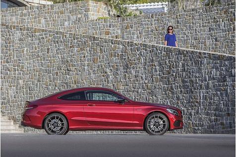 Das Mercedes AMG C43 4Matic Coupé ist 4,67 Meter lang