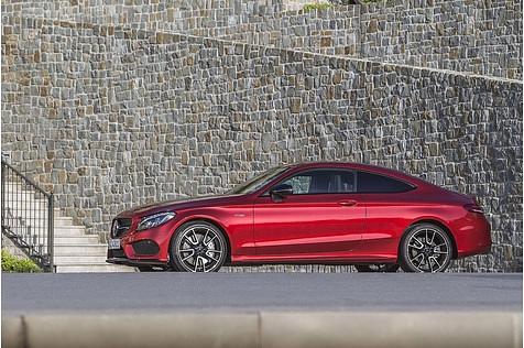 Mit 1.735 Kilogramm ist das Mercedes AMG C43 4Matic Coupé kein Leichtgewicht
