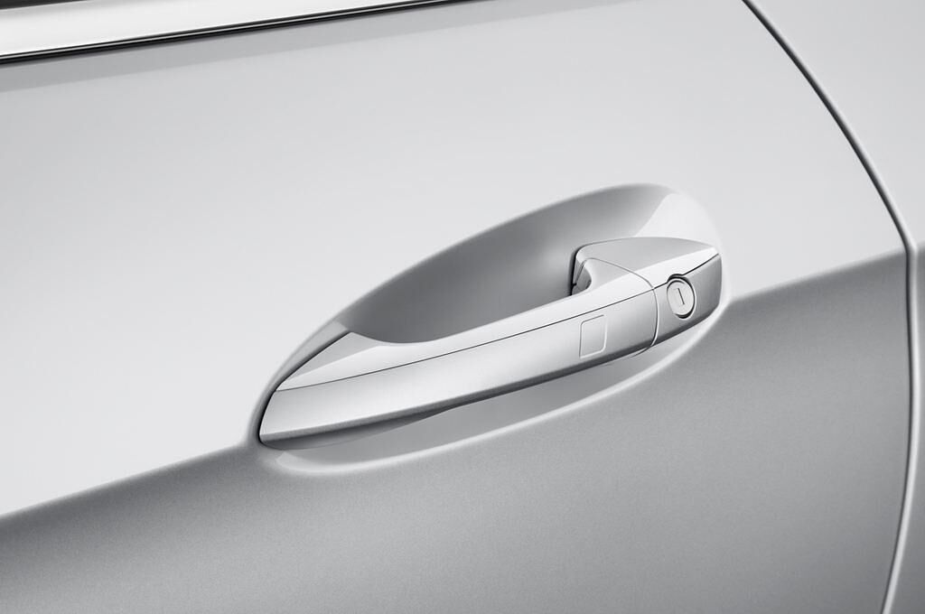 Mercedes E-Class (Baujahr 2014) - 2 Türen Türgriff