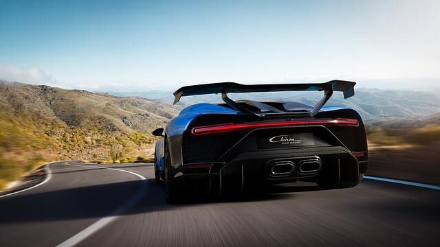 Ein markantes Detail des Chiron Pur Sport ist sein feststehender Heckflügel