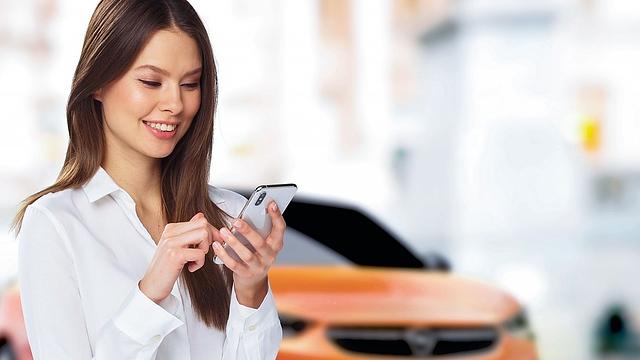 Mit der My Opel App, kann man den Corsa-e vorklimatisieren und Stromladepunkte finden