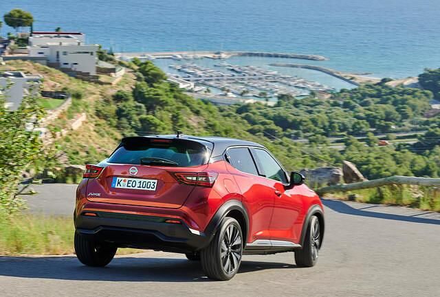 Mit dem Nissan Juke kann man enge Kurven gerne auch betont flott durchfahren