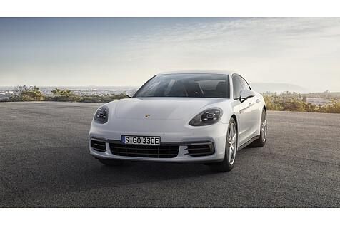 Porsche Panamera 4 E-Hybrid - von außen kaum zu erkennen