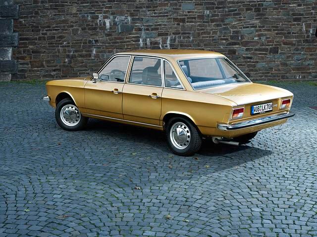 Mit wassergekühlten Frontmotoren und Vorderradantrieb kündigte der K70 einen Paradigmenwechsel in der Welt luftgekühlter Heckmotor-Bestseller an 