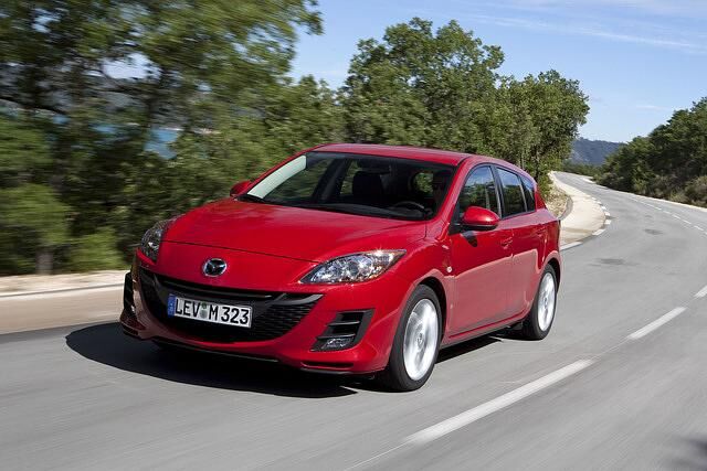 Wenn es nicht unbedingt ein VW Golf sein muss, kommt auch ein Mazda3 als Kompaktalternative in Betracht