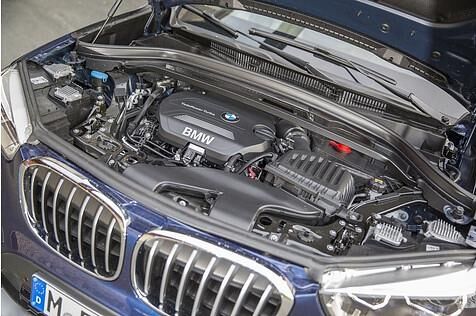 Auch der BMW-Diesel macht aus seiner Anwesenheit keinen Hehl