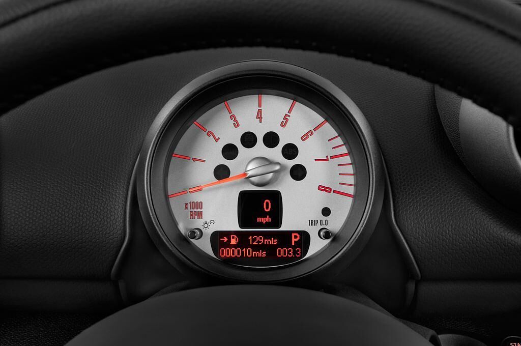 MINI Countryman (Baujahr 2013) Cooper 5 Türen Tacho und Fahrerinstrumente