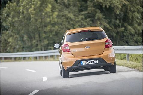Erst nach 13,3 Sekunden erreicht der Ford Ka+ die 100-km/h-Marke