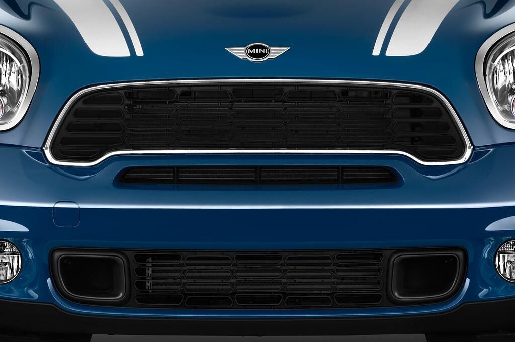 MINI Countryman (Baujahr 2014) Cooper S 5 Türen Kühlergrill und Scheinwerfer