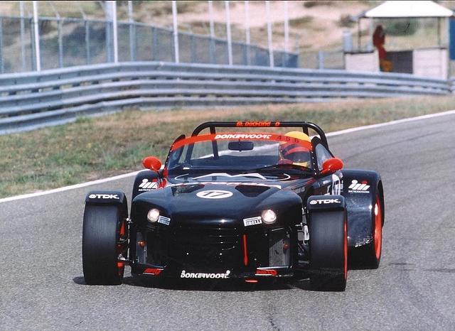 Auch auf der Rennstrecke zuhause: der Donkervoort D20