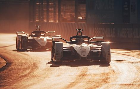Der COVID-19 Virus legt den Motorsport flach - Die Krise wird die Arbeitswelt verändern