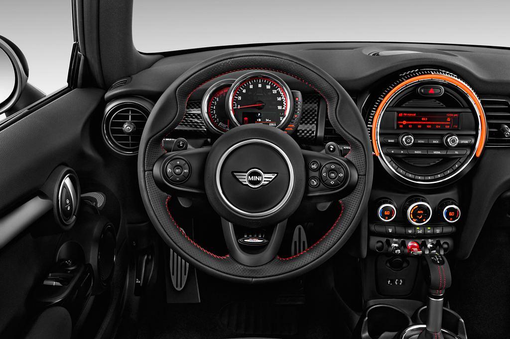 MINI MINI (Baujahr 2015) John Cooper Works 3 Türen Lenkrad