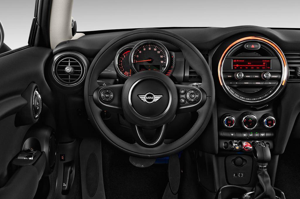 MINI MINI (Baujahr 2014) 1.5 COOPER 3 Türen Lenkrad