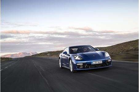 Porsche Panamera 4 E-Hybrid - Porsche Panamera 4 E-Hybrid Porsche Panamera 4 E-Hybrid - Porsche Panamera 4 E-Hybrid