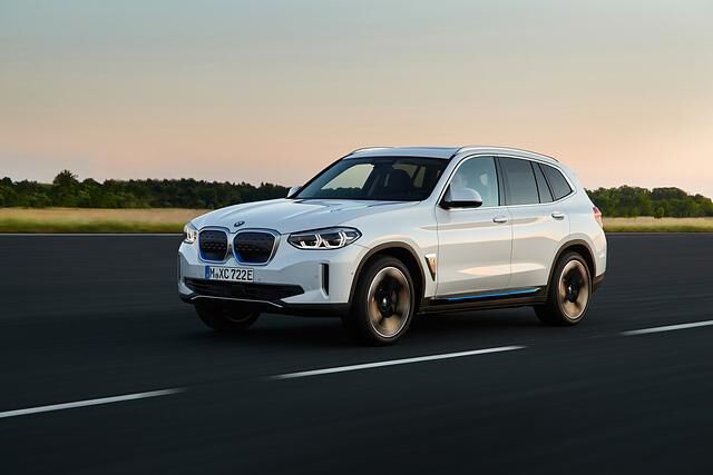 BMW iX3  - Neustart 