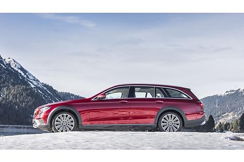 Der Mercedes E 220 d All-Terrain ist 4,95 Meter lang,...