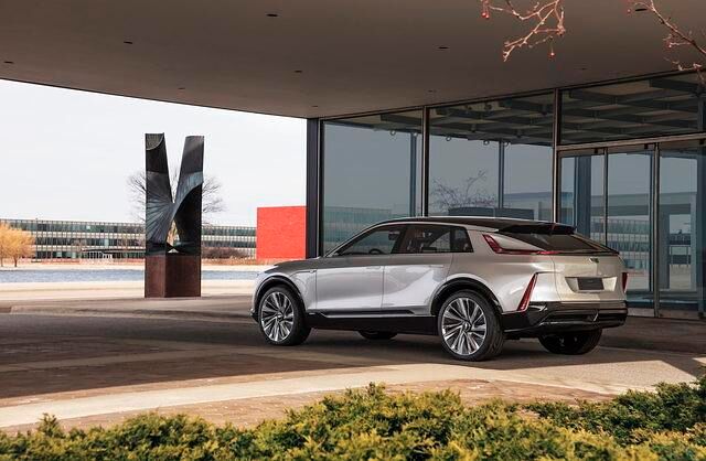Das E-SUV fährt in einer Liga mit Tesla Model X und Co.
