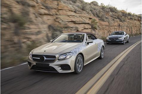 Mercedes E Klasse Cabrio Prototypenerprobung - 3.500 km legt jeder der Prototypen in zehn Tagen zurück
