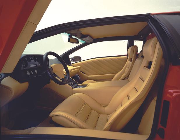 Wer einen Lamborghini Diablo fahren will, darf keine Angst vor sportlicher Härte haben