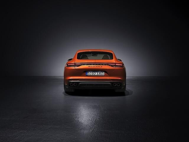 Porsche Panamera 2021