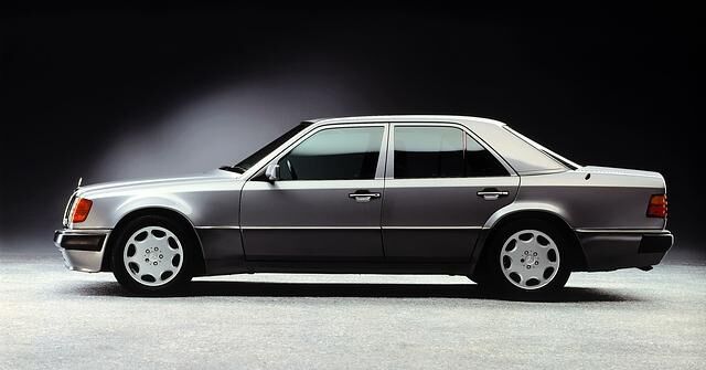 Optisch tritt der Mercedes eher dezent auf
