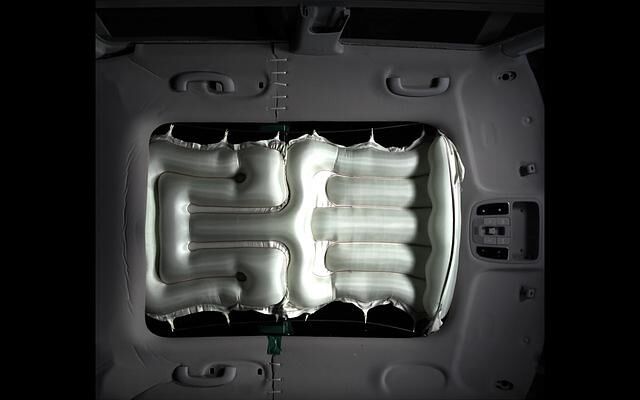 Hyundai hat kürzlich einen Airbag vorgestellt, der bei einem Überschlag das immer beliebter werdende Panorama-Schiebedach bedeckt