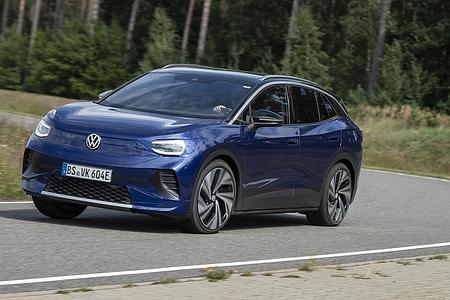 Erste Fahrt im Volkswagen ID.4 - Verfolgerduell