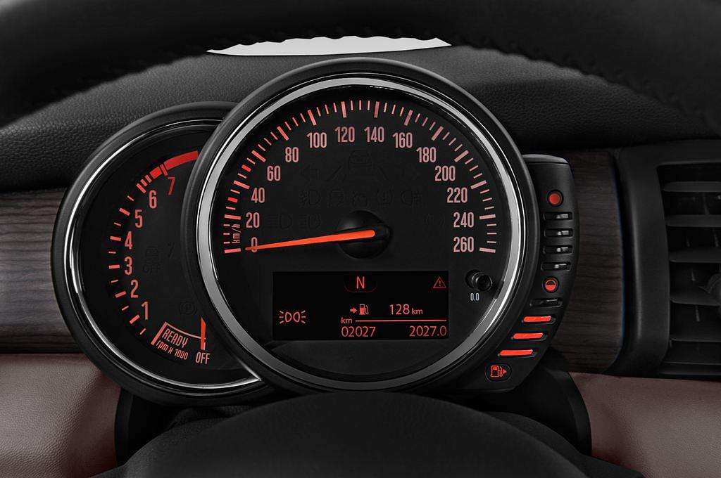 MINI MINI (Baujahr 2015) Cooper 5 Türen Tacho und Fahrerinstrumente
