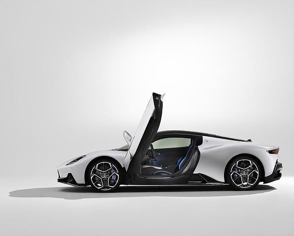 Maserati MC20 2020