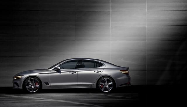 Mit seinen knackigen Proportionen kann sich der G70 optisch durchaus mit Mercedes C-Klasse oder BMW 3er messen