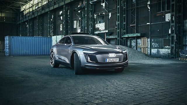 <h2 class='text-lg font-medium md:text-xl md:font-semibold'>Platz 2: Audi e-tron Sportback</h2><p><!-- [if gte mso 9]><xml>
 <o:OfficeDocumentSettings>
  <o:AllowPNG/>
 </o:OfficeDocumentSettings>
</xml><![endif]--> <!-- [if gte mso 9]><xml>
 <w:WordDocument>
  <w:View>Normal</w:View>
  <w:Zoom>0</w:Zoom>
  <w:TrackMoves/>
  <w:TrackFormatting/>
  <w:HyphenationZone>21</w:HyphenationZone>
  <w:PunctuationKerning/>
  <w:ValidateAgainstSchemas/>
  <w:SaveIfXMLInvalid>false</w:SaveIfXMLInvalid>
  <w:IgnoreMixedContent>false</w:IgnoreMixedContent>
  <w:AlwaysShowPlaceholderText>false</w:AlwaysShowPlaceholderText>
  <w:DoNotPromoteQF/>
  <w:LidThemeOther>DE</w:LidThemeOther>
  <w:LidThemeAsian>X-NONE</w:LidThemeAsian>
  <w:LidThemeComplexScript>X-NONE</w:LidThemeComplexScript>
  <w:Compatibility>
   <w:BreakWrappedTables/>
   <w:SnapToGridInCell/>
   <w:WrapTextWithPunct/>
   <w:UseAsianBreakRules/>
   <w:DontGrowAutofit/>
   <w:SplitPgBreakAndParaMark/>
   <w:EnableOpenTypeKerning/>
   <w:DontFlipMirrorIndents/>
   <w:OverrideTableStyleHps/>
  </w:Compatibility>
  <m:mathPr>
   <m:mathFont m:val="Cambria Math"/>
   <m:brkBin m:val="before"/>
   <m:brkBinSub m:val="--"/>
   <m:smallFrac m:val="off"/>
   <m:dispDef/>
   <m:lMargin m:val="0"/>
   <m:rMargin m:val="0"/>
   <m:defJc m:val="centerGroup"/>
   <m:wrapIndent m:val="1440"/>
   <m:intLim m:val="subSup"/>
   <m:naryLim m:val="undOvr"/>
  </m:mathPr></w:WordDocument>
</xml><![endif]--><!-- [if gte mso 9]><xml>
 <w:LatentStyles DefLockedState="false" DefUnhideWhenUsed="false"
  DefSemiHidden="false" DefQFormat="false" DefPriority="99"
  LatentStyleCount="376">
  <w:LsdException Locked="false" Priority="0" QFormat="true" Name="Normal"/>
  <w:LsdException Locked="false" Priority="9" QFormat="true" Name="heading 1"/>
  <w:LsdException Locked="false" Priority="9" SemiHidden="true"
   UnhideWhenUsed="true" QFormat="true" Name="heading 2"/>
  <w:LsdException Locked="false" Priority="9" SemiHidden="true"
   UnhideWhenUsed="true" QFormat="true" Name="heading 3"/>
  <w:LsdException Locked="false" Priority="9" SemiHidden="true"
   UnhideWhenUsed="true" QFormat="true" Name="heading 4"/>
  <w:LsdException Locked="false" Priority="9" SemiHidden="true"
   UnhideWhenUsed="true" QFormat="true" Name="heading 5"/>
  <w:LsdException Locked="false" Priority="9" SemiHidden="true"
   UnhideWhenUsed="true" QFormat="true" Name="heading 6"/>
  <w:LsdException Locked="false" Priority="9" SemiHidden="true"
   UnhideWhenUsed="true" QFormat="true" Name="heading 7"/>
  <w:LsdException Locked="false" Priority="9" SemiHidden="true"
   UnhideWhenUsed="true" QFormat="true" Name="heading 8"/>
  <w:LsdException Locked="false" Priority="9" SemiHidden="true"
   UnhideWhenUsed="true" QFormat="true" Name="heading 9"/>
  <w:LsdException Locked="false" SemiHidden="true" UnhideWhenUsed="true"
   Name="index 1"/>
  <w:LsdException Locked="false" SemiHidden="true" UnhideWhenUsed="true"
   Name="index 2"/>
  <w:LsdException Locked="false" SemiHidden="true" UnhideWhenUsed="true"
   Name="index 3"/>
  <w:LsdException Locked="false" SemiHidden="true" UnhideWhenUsed="true"
   Name="index 4"/>
  <w:LsdException Locked="false" SemiHidden="true" UnhideWhenUsed="true"
   Name="index 5"/>
  <w:LsdException Locked="false" SemiHidden="true" UnhideWhenUsed="true"
   Name="index 6"/>
  <w:LsdException Locked="false" SemiHidden="true" UnhideWhenUsed="true"
   Name="index 7"/>
  <w:LsdException Locked="false" SemiHidden="true" UnhideWhenUsed="true"
   Name="index 8"/>
  <w:LsdException Locked="false" SemiHidden="true" UnhideWhenUsed="true"
   Name="index 9"/>
  <w:LsdException Locked="false" Priority="39" SemiHidden="true"
   UnhideWhenUsed="true" Name="toc 1"/>
  <w:LsdException Locked="false" Priority="39" SemiHidden="true"
   UnhideWhenUsed="true" Name="toc 2"/>
  <w:LsdException Locked="false" Priority="39" SemiHidden="true"
   UnhideWhenUsed="true" Name="toc 3"/>
  <w:LsdException Locked="false" Priority="39" SemiHidden="true"
   UnhideWhenUsed="true" Name="toc 4"/>
  <w:LsdException Locked="false" Priority="39" SemiHidden="true"
   UnhideWhenUsed="true" Name="toc 5"/>
  <w:LsdException Locked="false" Priority="39" SemiHidden="true"
   UnhideWhenUsed="true" Name="toc 6"/>
  <w:LsdException Locked="false" Priority="39" SemiHidden="true"
   UnhideWhenUsed="true" Name="toc 7"/>
  <w:LsdException Locked="false" Priority="39" SemiHidden="true"
   UnhideWhenUsed="true" Name="toc 8"/>
  <w:LsdException Locked="false" Priority="39" SemiHidden="true"
   UnhideWhenUsed="true" Name="toc 9"/>
  <w:LsdException Locked="false" SemiHidden="true" UnhideWhenUsed="true"
   Name="Normal Indent"/>
  <w:LsdException Locked="false" SemiHidden="true" UnhideWhenUsed="true"
   Name="footnote text"/>
  <w:LsdException Locked="false" SemiHidden="true" UnhideWhenUsed="true"
   Name="annotation text"/>
  <w:LsdException Locked="false" SemiHidden="true" UnhideWhenUsed="true"
   Name="header"/>
  <w:LsdException Locked="false" SemiHidden="true" UnhideWhenUsed="true"
   Name="footer"/>
  <w:LsdException Locked="false" SemiHidden="true" UnhideWhenUsed="true"
   Name="index heading"/>
  <w:LsdException Locked="false" Priority="35" SemiHidden="true"
   UnhideWhenUsed="true" QFormat="true" Name="caption"/>
  <w:LsdException Locked="false" SemiHidden="true" UnhideWhenUsed="true"
   Name="table of figures"/>
  <w:LsdException Locked="false" SemiHidden="true" UnhideWhenUsed="true"
   Name="envelope address"/>
  <w:LsdException Locked="false" SemiHidden="true" UnhideWhenUsed="true"
   Name="envelope return"/>
  <w:LsdException Locked="false" SemiHidden="true" UnhideWhenUsed="true"
   Name="footnote reference"/>
  <w:LsdException Locked="false" SemiHidden="true" UnhideWhenUsed="true"
   Name="annotation reference"/>
  <w:LsdException Locked="false" SemiHidden="true" UnhideWhenUsed="true"
   Name="line number"/>
  <w:LsdException Locked="false" SemiHidden="true" UnhideWhenUsed="true"
   Name="page number"/>
  <w:LsdException Locked="false" SemiHidden="true" UnhideWhenUsed="true"
   Name="endnote reference"/>
  <w:LsdException Locked="false" SemiHidden="true" UnhideWhenUsed="true"
   Name="endnote text"/>
  <w:LsdException Locked="false" SemiHidden="true" UnhideWhenUsed="true"
   Name="table of authorities"/>
  <w:LsdException Locked="false" SemiHidden="true" UnhideWhenUsed="true"
   Name="macro"/>
  <w:LsdException Locked="false" SemiHidden="true" UnhideWhenUsed="true"
   Name="toa heading"/>
  <w:LsdException Locked="false" SemiHidden="true" UnhideWhenUsed="true"
   Name="List"/>
  <w:LsdException Locked="false" SemiHidden="true" UnhideWhenUsed="true"
   Name="List Bullet"/>
  <w:LsdException Locked="false" SemiHidden="true" UnhideWhenUsed="true"
   Name="List Number"/>
  <w:LsdException Locked="false" SemiHidden="true" UnhideWhenUsed="true"
   Name="List 2"/>
  <w:LsdException Locked="false" SemiHidden="true" UnhideWhenUsed="true"
   Name="List 3"/>
  <w:LsdException Locked="false" SemiHidden="true" UnhideWhenUsed="true"
   Name="List 4"/>
  <w:LsdException Locked="false" SemiHidden="true" UnhideWhenUsed="true"
   Name="List 5"/>
  <w:LsdException Locked="false" SemiHidden="true" UnhideWhenUsed="true"
   Name="List Bullet 2"/>
  <w:LsdException Locked="false" SemiHidden="true" UnhideWhenUsed="true"
   Name="List Bullet 3"/>
  <w:LsdException Locked="false" SemiHidden="true" UnhideWhenUsed="true"
   Name="List Bullet 4"/>
  <w:LsdException Locked="false" SemiHidden="true" UnhideWhenUsed="true"
   Name="List Bullet 5"/>
  <w:LsdException Locked="false" SemiHidden="true" UnhideWhenUsed="true"
   Name="List Number 2"/>
  <w:LsdException Locked="false" SemiHidden="true" UnhideWhenUsed="true"
   Name="List Number 3"/>
  <w:LsdException Locked="false" SemiHidden="true" UnhideWhenUsed="true"
   Name="List Number 4"/>
  <w:LsdException Locked="false" SemiHidden="true" UnhideWhenUsed="true"
   Name="List Number 5"/>
  <w:LsdException Locked="false" Priority="10" QFormat="true" Name="Title"/>
  <w:LsdException Locked="false" SemiHidden="true" UnhideWhenUsed="true"
   Name="Closing"/>
  <w:LsdException Locked="false" SemiHidden="true" UnhideWhenUsed="true"
   Name="Signature"/>
  <w:LsdException Locked="false" Priority="1" SemiHidden="true"
   UnhideWhenUsed="true" Name="Default Paragraph Font"/>
  <w:LsdException Locked="false" SemiHidden="true" UnhideWhenUsed="true"
   Name="Body Text"/>
  <w:LsdException Locked="false" SemiHidden="true" UnhideWhenUsed="true"
   Name="Body Text Indent"/>
  <w:LsdException Locked="false" SemiHidden="true" UnhideWhenUsed="true"
   Name="List Continue"/>
  <w:LsdException Locked="false" SemiHidden="true" UnhideWhenUsed="true"
   Name="List Continue 2"/>
  <w:LsdException Locked="false" SemiHidden="true" UnhideWhenUsed="true"
   Name="List Continue 3"/>
  <w:LsdException Locked="false" SemiHidden="true" UnhideWhenUsed="true"
   Name="List Continue 4"/>
  <w:LsdException Locked="false" SemiHidden="true" UnhideWhenUsed="true"
   Name="List Continue 5"/>
  <w:LsdException Locked="false" SemiHidden="true" UnhideWhenUsed="true"
   Name="Message Header"/>
  <w:LsdException Locked="false" Priority="11" QFormat="true" Name="Subtitle"/>
  <w:LsdException Locked="false" SemiHidden="true" UnhideWhenUsed="true"
   Name="Salutation"/>
  <w:LsdException Locked="false" SemiHidden="true" UnhideWhenUsed="true"
   Name="Date"/>
  <w:LsdException Locked="false" SemiHidden="true" UnhideWhenUsed="true"
   Name="Body Text First Indent"/>
  <w:LsdException Locked="false" SemiHidden="true" UnhideWhenUsed="true"
   Name="Body Text First Indent 2"/>
  <w:LsdException Locked="false" SemiHidden="true" UnhideWhenUsed="true"
   Name="Note Heading"/>
  <w:LsdException Locked="false" SemiHidden="true" UnhideWhenUsed="true"
   Name="Body Text 2"/>
  <w:LsdException Locked="false" SemiHidden="true" UnhideWhenUsed="true"
   Name="Body Text 3"/>
  <w:LsdException Locked="false" SemiHidden="true" UnhideWhenUsed="true"
   Name="Body Text Indent 2"/>
  <w:LsdException Locked="false" SemiHidden="true" UnhideWhenUsed="true"
   Name="Body Text Indent 3"/>
  <w:LsdException Locked="false" SemiHidden="true" UnhideWhenUsed="true"
   Name="Block Text"/>
  <w:LsdException Locked="false" SemiHidden="true" UnhideWhenUsed="true"
   Name="Hyperlink"/>
  <w:LsdException Locked="false" SemiHidden="true" UnhideWhenUsed="true"
   Name="FollowedHyperlink"/>
  <w:LsdException Locked="false" Priority="22" QFormat="true" Name="Strong"/>
  <w:LsdException Locked="false" Priority="20" QFormat="true" Name="Emphasis"/>
  <w:LsdException Locked="false" SemiHidden="true" UnhideWhenUsed="true"
   Name="Document Map"/>
  <w:LsdException Locked="false" SemiHidden="true" UnhideWhenUsed="true"
   Name="Plain Text"/>
  <w:LsdException Locked="false" SemiHidden="true" UnhideWhenUsed="true"
   Name="E-mail Signature"/>
  <w:LsdException Locked="false" SemiHidden="true" UnhideWhenUsed="true"
   Name="HTML Top of Form"/>
  <w:LsdException Locked="false" SemiHidden="true" UnhideWhenUsed="true"
   Name="HTML Bottom of Form"/>
  <w:LsdException Locked="false" SemiHidden="true" UnhideWhenUsed="true"
   Name="Normal (Web)"/>
  <w:LsdException Locked="false" SemiHidden="true" UnhideWhenUsed="true"
   Name="HTML Acronym"/>
  <w:LsdException Locked="false" SemiHidden="true" UnhideWhenUsed="true"
   Name="HTML Address"/>
  <w:LsdException Locked="false" SemiHidden="true" UnhideWhenUsed="true"
   Name="HTML Cite"/>
  <w:LsdException Locked="false" SemiHidden="true" UnhideWhenUsed="true"
   Name="HTML Code"/>
  <w:LsdException Locked="false" SemiHidden="true" UnhideWhenUsed="true"
   Name="HTML Definition"/>
  <w:LsdException Locked="false" SemiHidden="true" UnhideWhenUsed="true"
   Name="HTML Keyboard"/>
  <w:LsdException Locked="false" SemiHidden="true" UnhideWhenUsed="true"
   Name="HTML Preformatted"/>
  <w:LsdException Locked="false" SemiHidden="true" UnhideWhenUsed="true"
   Name="HTML Sample"/>
  <w:LsdException Locked="false" SemiHidden="true" UnhideWhenUsed="true"
   Name="HTML Typewriter"/>
  <w:LsdException Locked="false" SemiHidden="true" UnhideWhenUsed="true"
   Name="HTML Variable"/>
  <w:LsdException Locked="false" SemiHidden="true" UnhideWhenUsed="true"
   Name="Normal Table"/>
  <w:LsdException Locked="false" SemiHidden="true" UnhideWhenUsed="true"
   Name="annotation subject"/>
  <w:LsdException Locked="false" SemiHidden="true" UnhideWhenUsed="true"
   Name="No List"/>
  <w:LsdException Locked="false" SemiHidden="true" UnhideWhenUsed="true"
   Name="Outline List 1"/>
  <w:LsdException Locked="false" SemiHidden="true" UnhideWhenUsed="true"
   Name="Outline List 2"/>
  <w:LsdException Locked="false" SemiHidden="true" UnhideWhenUsed="true"
   Name="Outline List 3"/>
  <w:LsdException Locked="false" SemiHidden="true" UnhideWhenUsed="true"
   Name="Table Simple 1"/>
  <w:LsdException Locked="false" SemiHidden="true" UnhideWhenUsed="true"
   Name="Table Simple 2"/>
  <w:LsdException Locked="false" SemiHidden="true" UnhideWhenUsed="true"
   Name="Table Simple 3"/>
  <w:LsdException Locked="false" SemiHidden="true" UnhideWhenUsed="true"
   Name="Table Classic 1"/>
  <w:LsdException Locked="false" SemiHidden="true" UnhideWhenUsed="true"
   Name="Table Classic 2"/>
  <w:LsdException Locked="false" SemiHidden="true" UnhideWhenUsed="true"
   Name="Table Classic 3"/>
  <w:LsdException Locked="false" SemiHidden="true" UnhideWhenUsed="true"
   Name="Table Classic 4"/>
  <w:LsdException Locked="false" SemiHidden="true" UnhideWhenUsed="true"
   Name="Table Colorful 1"/>
  <w:LsdException Locked="false" SemiHidden="true" UnhideWhenUsed="true"
   Name="Table Colorful 2"/>
  <w:LsdException Locked="false" SemiHidden="true" UnhideWhenUsed="true"
   Name="Table Colorful 3"/>
  <w:LsdException Locked="false" SemiHidden="true" UnhideWhenUsed="true"
   Name="Table Columns 1"/>
  <w:LsdException Locked="false" SemiHidden="true" UnhideWhenUsed="true"
   Name="Table Columns 2"/>
  <w:LsdException Locked="false" SemiHidden="true" UnhideWhenUsed="true"
   Name="Table Columns 3"/>
  <w:LsdException Locked="false" SemiHidden="true" UnhideWhenUsed="true"
   Name="Table Columns 4"/>
  <w:LsdException Locked="false" SemiHidden="true" UnhideWhenUsed="true"
   Name="Table Columns 5"/>
  <w:LsdException Locked="false" SemiHidden="true" UnhideWhenUsed="true"
   Name="Table Grid 1"/>
  <w:LsdException Locked="false" SemiHidden="true" UnhideWhenUsed="true"
   Name="Table Grid 2"/>
  <w:LsdException Locked="false" SemiHidden="true" UnhideWhenUsed="true"
   Name="Table Grid 3"/>
  <w:LsdException Locked="false" SemiHidden="true" UnhideWhenUsed="true"
   Name="Table Grid 4"/>
  <w:LsdException Locked="false" SemiHidden="true" UnhideWhenUsed="true"
   Name="Table Grid 5"/>
  <w:LsdException Locked="false" SemiHidden="true" UnhideWhenUsed="true"
   Name="Table Grid 6"/>
  <w:LsdException Locked="false" SemiHidden="true" UnhideWhenUsed="true"
   Name="Table Grid 7"/>
  <w:LsdException Locked="false" SemiHidden="true" UnhideWhenUsed="true"
   Name="Table Grid 8"/>
  <w:LsdException Locked="false" SemiHidden="true" UnhideWhenUsed="true"
   Name="Table List 1"/>
  <w:LsdException Locked="false" SemiHidden="true" UnhideWhenUsed="true"
   Name="Table List 2"/>
  <w:LsdException Locked="false" SemiHidden="true" UnhideWhenUsed="true"
   Name="Table List 3"/>
  <w:LsdException Locked="false" SemiHidden="true" UnhideWhenUsed="true"
   Name="Table List 4"/>
  <w:LsdException Locked="false" SemiHidden="true" UnhideWhenUsed="true"
   Name="Table List 5"/>
  <w:LsdException Locked="false" SemiHidden="true" UnhideWhenUsed="true"
   Name="Table List 6"/>
  <w:LsdException Locked="false" SemiHidden="true" UnhideWhenUsed="true"
   Name="Table List 7"/>
  <w:LsdException Locked="false" SemiHidden="true" UnhideWhenUsed="true"
   Name="Table List 8"/>
  <w:LsdException Locked="false" SemiHidden="true" UnhideWhenUsed="true"
   Name="Table 3D effects 1"/>
  <w:LsdException Locked="false" SemiHidden="true" UnhideWhenUsed="true"
   Name="Table 3D effects 2"/>
  <w:LsdException Locked="false" SemiHidden="true" UnhideWhenUsed="true"
   Name="Table 3D effects 3"/>
  <w:LsdException Locked="false" SemiHidden="true" UnhideWhenUsed="true"
   Name="Table Contemporary"/>
  <w:LsdException Locked="false" SemiHidden="true" UnhideWhenUsed="true"
   Name="Table Elegant"/>
  <w:LsdException Locked="false" SemiHidden="true" UnhideWhenUsed="true"
   Name="Table Professional"/>
  <w:LsdException Locked="false" SemiHidden="true" UnhideWhenUsed="true"
   Name="Table Subtle 1"/>
  <w:LsdException Locked="false" SemiHidden="true" UnhideWhenUsed="true"
   Name="Table Subtle 2"/>
  <w:LsdException Locked="false" SemiHidden="true" UnhideWhenUsed="true"
   Name="Table Web 1"/>
  <w:LsdException Locked="false" SemiHidden="true" UnhideWhenUsed="true"
   Name="Table Web 2"/>
  <w:LsdException Locked="false" SemiHidden="true" UnhideWhenUsed="true"
   Name="Table Web 3"/>
  <w:LsdException Locked="false" SemiHidden="true" UnhideWhenUsed="true"
   Name="Balloon Text"/>
  <w:LsdException Locked="false" Priority="39" Name="Table Grid"/>
  <w:LsdException Locked="false" SemiHidden="true" UnhideWhenUsed="true"
   Name="Table Theme"/>
  <w:LsdException Locked="false" SemiHidden="true" Name="Placeholder Text"/>
  <w:LsdException Locked="false" Priority="1" QFormat="true" Name="No Spacing"/>
  <w:LsdException Locked="false" Priority="60" Name="Light Shading"/>
  <w:LsdException Locked="false" Priority="61" Name="Light List"/>
  <w:LsdException Locked="false" Priority="62" Name="Light Grid"/>
  <w:LsdException Locked="false" Priority="63" Name="Medium Shading 1"/>
  <w:LsdException Locked="false" Priority="64" Name="Medium Shading 2"/>
  <w:LsdException Locked="false" Priority="65" Name="Medium List 1"/>
  <w:LsdException Locked="false" Priority="66" Name="Medium List 2"/>
  <w:LsdException Locked="false" Priority="67" Name="Medium Grid 1"/>
  <w:LsdException Locked="false" Priority="68" Name="Medium Grid 2"/>
  <w:LsdException Locked="false" Priority="69" Name="Medium Grid 3"/>
  <w:LsdException Locked="false" Priority="70" Name="Dark List"/>
  <w:LsdException Locked="false" Priority="71" Name="Colorful Shading"/>
  <w:LsdException Locked="false" Priority="72" Name="Colorful List"/>
  <w:LsdException Locked="false" Priority="73" Name="Colorful Grid"/>
  <w:LsdException Locked="false" Priority="60" Name="Light Shading Accent 1"/>
  <w:LsdException Locked="false" Priority="61" Name="Light List Accent 1"/>
  <w:LsdException Locked="false" Priority="62" Name="Light Grid Accent 1"/>
  <w:LsdException Locked="false" Priority="63" Name="Medium Shading 1 Accent 1"/>
  <w:LsdException Locked="false" Priority="64" Name="Medium Shading 2 Accent 1"/>
  <w:LsdException Locked="false" Priority="65" Name="Medium List 1 Accent 1"/>
  <w:LsdException Locked="false" SemiHidden="true" Name="Revision"/>
  <w:LsdException Locked="false" Priority="34" QFormat="true"
   Name="List Paragraph"/>
  <w:LsdException Locked="false" Priority="29" QFormat="true" Name="Quote"/>
  <w:LsdException Locked="false" Priority="30" QFormat="true"
   Name="Intense Quote"/>
  <w:LsdException Locked="false" Priority="66" Name="Medium List 2 Accent 1"/>
  <w:LsdException Locked="false" Priority="67" Name="Medium Grid 1 Accent 1"/>
  <w:LsdException Locked="false" Priority="68" Name="Medium Grid 2 Accent 1"/>
  <w:LsdException Locked="false" Priority="69" Name="Medium Grid 3 Accent 1"/>
  <w:LsdException Locked="false" Priority="70" Name="Dark List Accent 1"/>
  <w:LsdException Locked="false" Priority="71" Name="Colorful Shading Accent 1"/>
  <w:LsdException Locked="false" Priority="72" Name="Colorful List Accent 1"/>
  <w:LsdException Locked="false" Priority="73" Name="Colorful Grid Accent 1"/>
  <w:LsdException Locked="false" Priority="60" Name="Light Shading Accent 2"/>
  <w:LsdException Locked="false" Priority="61" Name="Light List Accent 2"/>
  <w:LsdException Locked="false" Priority="62" Name="Light Grid Accent 2"/>
  <w:LsdException Locked="false" Priority="63" Name="Medium Shading 1 Accent 2"/>
  <w:LsdException Locked="false" Priority="64" Name="Medium Shading 2 Accent 2"/>
  <w:LsdException Locked="false" Priority="65" Name="Medium List 1 Accent 2"/>
  <w:LsdException Locked="false" Priority="66" Name="Medium List 2 Accent 2"/>
  <w:LsdException Locked="false" Priority="67" Name="Medium Grid 1 Accent 2"/>
  <w:LsdException Locked="false" Priority="68" Name="Medium Grid 2 Accent 2"/>
  <w:LsdException Locked="false" Priority="69" Name="Medium Grid 3 Accent 2"/>
  <w:LsdException Locked="false" Priority="70" Name="Dark List Accent 2"/>
  <w:LsdException Locked="false" Priority="71" Name="Colorful Shading Accent 2"/>
  <w:LsdException Locked="false" Priority="72" Name="Colorful List Accent 2"/>
  <w:LsdException Locked="false" Priority="73" Name="Colorful Grid Accent 2"/>
  <w:LsdException Locked="false" Priority="60" Name="Light Shading Accent 3"/>
  <w:LsdException Locked="false" Priority="61" Name="Light List Accent 3"/>
  <w:LsdException Locked="false" Priority="62" Name="Light Grid Accent 3"/>
  <w:LsdException Locked="false" Priority="63" Name="Medium Shading 1 Accent 3"/>
  <w:LsdException Locked="false" Priority="64" Name="Medium Shading 2 Accent 3"/>
  <w:LsdException Locked="false" Priority="65" Name="Medium List 1 Accent 3"/>
  <w:LsdException Locked="false" Priority="66" Name="Medium List 2 Accent 3"/>
  <w:LsdException Locked="false" Priority="67" Name="Medium Grid 1 Accent 3"/>
  <w:LsdException Locked="false" Priority="68" Name="Medium Grid 2 Accent 3"/>
  <w:LsdException Locked="false" Priority="69" Name="Medium Grid 3 Accent 3"/>
  <w:LsdException Locked="false" Priority="70" Name="Dark List Accent 3"/>
  <w:LsdException Locked="false" Priority="71" Name="Colorful Shading Accent 3"/>
  <w:LsdException Locked="false" Priority="72" Name="Colorful List Accent 3"/>
  <w:LsdException Locked="false" Priority="73" Name="Colorful Grid Accent 3"/>
  <w:LsdException Locked="false" Priority="60" Name="Light Shading Accent 4"/>
  <w:LsdException Locked="false" Priority="61" Name="Light List Accent 4"/>
  <w:LsdException Locked="false" Priority="62" Name="Light Grid Accent 4"/>
  <w:LsdException Locked="false" Priority="63" Name="Medium Shading 1 Accent 4"/>
  <w:LsdException Locked="false" Priority="64" Name="Medium Shading 2 Accent 4"/>
  <w:LsdException Locked="false" Priority="65" Name="Medium List 1 Accent 4"/>
  <w:LsdException Locked="false" Priority="66" Name="Medium List 2 Accent 4"/>
  <w:LsdException Locked="false" Priority="67" Name="Medium Grid 1 Accent 4"/>
  <w:LsdException Locked="false" Priority="68" Name="Medium Grid 2 Accent 4"/>
  <w:LsdException Locked="false" Priority="69" Name="Medium Grid 3 Accent 4"/>
  <w:LsdException Locked="false" Priority="70" Name="Dark List Accent 4"/>
  <w:LsdException Locked="false" Priority="71" Name="Colorful Shading Accent 4"/>
  <w:LsdException Locked="false" Priority="72" Name="Colorful List Accent 4"/>
  <w:LsdException Locked="false" Priority="73" Name="Colorful Grid Accent 4"/>
  <w:LsdException Locked="false" Priority="60" Name="Light Shading Accent 5"/>
  <w:LsdException Locked="false" Priority="61" Name="Light List Accent 5"/>
  <w:LsdException Locked="false" Priority="62" Name="Light Grid Accent 5"/>
  <w:LsdException Locked="false" Priority="63" Name="Medium Shading 1 Accent 5"/>
  <w:LsdException Locked="false" Priority="64" Name="Medium Shading 2 Accent 5"/>
  <w:LsdException Locked="false" Priority="65" Name="Medium List 1 Accent 5"/>
  <w:LsdException Locked="false" Priority="66" Name="Medium List 2 Accent 5"/>
  <w:LsdException Locked="false" Priority="67" Name="Medium Grid 1 Accent 5"/>
  <w:LsdException Locked="false" Priority="68" Name="Medium Grid 2 Accent 5"/>
  <w:LsdException Locked="false" Priority="69" Name="Medium Grid 3 Accent 5"/>
  <w:LsdException Locked="false" Priority="70" Name="Dark List Accent 5"/>
  <w:LsdException Locked="false" Priority="71" Name="Colorful Shading Accent 5"/>
  <w:LsdException Locked="false" Priority="72" Name="Colorful List Accent 5"/>
  <w:LsdException Locked="false" Priority="73" Name="Colorful Grid Accent 5"/>
  <w:LsdException Locked="false" Priority="60" Name="Light Shading Accent 6"/>
  <w:LsdException Locked="false" Priority="61" Name="Light List Accent 6"/>
  <w:LsdException Locked="false" Priority="62" Name="Light Grid Accent 6"/>
  <w:LsdException Locked="false" Priority="63" Name="Medium Shading 1 Accent 6"/>
  <w:LsdException Locked="false" Priority="64" Name="Medium Shading 2 Accent 6"/>
  <w:LsdException Locked="false" Priority="65" Name="Medium List 1 Accent 6"/>
  <w:LsdException Locked="false" Priority="66" Name="Medium List 2 Accent 6"/>
  <w:LsdException Locked="false" Priority="67" Name="Medium Grid 1 Accent 6"/>
  <w:LsdException Locked="false" Priority="68" Name="Medium Grid 2 Accent 6"/>
  <w:LsdException Locked="false" Priority="69" Name="Medium Grid 3 Accent 6"/>
  <w:LsdException Locked="false" Priority="70" Name="Dark List Accent 6"/>
  <w:LsdException Locked="false" Priority="71" Name="Colorful Shading Accent 6"/>
  <w:LsdException Locked="false" Priority="72" Name="Colorful List Accent 6"/>
  <w:LsdException Locked="false" Priority="73" Name="Colorful Grid Accent 6"/>
  <w:LsdException Locked="false" Priority="19" QFormat="true"
   Name="Subtle Emphasis"/>
  <w:LsdException Locked="false" Priority="21" QFormat="true"
   Name="Intense Emphasis"/>
  <w:LsdException Locked="false" Priority="31" QFormat="true"
   Name="Subtle Reference"/>
  <w:LsdException Locked="false" Priority="32" QFormat="true"
   Name="Intense Reference"/>
  <w:LsdException Locked="false" Priority="33" QFormat="true" Name="Book Title"/>
  <w:LsdException Locked="false" Priority="37" SemiHidden="true"
   UnhideWhenUsed="true" Name="Bibliography"/>
  <w:LsdException Locked="false" Priority="39" SemiHidden="true"
   UnhideWhenUsed="true" QFormat="true" Name="TOC Heading"/>
  <w:LsdException Locked="false" Priority="41" Name="Plain Table 1"/>
  <w:LsdException Locked="false" Priority="42" Name="Plain Table 2"/>
  <w:LsdException Locked="false" Priority="43" Name="Plain Table 3"/>
  <w:LsdException Locked="false" Priority="44" Name="Plain Table 4"/>
  <w:LsdException Locked="false" Priority="45" Name="Plain Table 5"/>
  <w:LsdException Locked="false" Priority="40" Name="Grid Table Light"/>
  <w:LsdException Locked="false" Priority="46" Name="Grid Table 1 Light"/>
  <w:LsdException Locked="false" Priority="47" Name="Grid Table 2"/>
  <w:LsdException Locked="false" Priority="48" Name="Grid Table 3"/>
  <w:LsdException Locked="false" Priority="49" Name="Grid Table 4"/>
  <w:LsdException Locked="false" Priority="50" Name="Grid Table 5 Dark"/>
  <w:LsdException Locked="false" Priority="51" Name="Grid Table 6 Colorful"/>
  <w:LsdException Locked="false" Priority="52" Name="Grid Table 7 Colorful"/>
  <w:LsdException Locked="false" Priority="46"
   Name="Grid Table 1 Light Accent 1"/>
  <w:LsdException Locked="false" Priority="47" Name="Grid Table 2 Accent 1"/>
  <w:LsdException Locked="false" Priority="48" Name="Grid Table 3 Accent 1"/>
  <w:LsdException Locked="false" Priority="49" Name="Grid Table 4 Accent 1"/>
  <w:LsdException Locked="false" Priority="50" Name="Grid Table 5 Dark Accent 1"/>
  <w:LsdException Locked="false" Priority="51"
   Name="Grid Table 6 Colorful Accent 1"/>
  <w:LsdException Locked="false" Priority="52"
   Name="Grid Table 7 Colorful Accent 1"/>
  <w:LsdException Locked="false" Priority="46"
   Name="Grid Table 1 Light Accent 2"/>
  <w:LsdException Locked="false" Priority="47" Name="Grid Table 2 Accent 2"/>
  <w:LsdException Locked="false" Priority="48" Name="Grid Table 3 Accent 2"/>
  <w:LsdException Locked="false" Priority="49" Name="Grid Table 4 Accent 2"/>
  <w:LsdException Locked="false" Priority="50" Name="Grid Table 5 Dark Accent 2"/>
  <w:LsdException Locked="false" Priority="51"
   Name="Grid Table 6 Colorful Accent 2"/>
  <w:LsdException Locked="false" Priority="52"
   Name="Grid Table 7 Colorful Accent 2"/>
  <w:LsdException Locked="false" Priority="46"
   Name="Grid Table 1 Light Accent 3"/>
  <w:LsdException Locked="false" Priority="47" Name="Grid Table 2 Accent 3"/>
  <w:LsdException Locked="false" Priority="48" Name="Grid Table 3 Accent 3"/>
  <w:LsdException Locked="false" Priority="49" Name="Grid Table 4 Accent 3"/>
  <w:LsdException Locked="false" Priority="50" Name="Grid Table 5 Dark Accent 3"/>
  <w:LsdException Locked="false" Priority="51"
   Name="Grid Table 6 Colorful Accent 3"/>
  <w:LsdException Locked="false" Priority="52"
   Name="Grid Table 7 Colorful Accent 3"/>
  <w:LsdException Locked="false" Priority="46"
   Name="Grid Table 1 Light Accent 4"/>
  <w:LsdException Locked="false" Priority="47" Name="Grid Table 2 Accent 4"/>
  <w:LsdException Locked="false" Priority="48" Name="Grid Table 3 Accent 4"/>
  <w:LsdException Locked="false" Priority="49" Name="Grid Table 4 Accent 4"/>
  <w:LsdException Locked="false" Priority="50" Name="Grid Table 5 Dark Accent 4"/>
  <w:LsdException Locked="false" Priority="51"
   Name="Grid Table 6 Colorful Accent 4"/>
  <w:LsdException Locked="false" Priority="52"
   Name="Grid Table 7 Colorful Accent 4"/>
  <w:LsdException Locked="false" Priority="46"
   Name="Grid Table 1 Light Accent 5"/>
  <w:LsdException Locked="false" Priority="47" Name="Grid Table 2 Accent 5"/>
  <w:LsdException Locked="false" Priority="48" Name="Grid Table 3 Accent 5"/>
  <w:LsdException Locked="false" Priority="49" Name="Grid Table 4 Accent 5"/>
  <w:LsdException Locked="false" Priority="50" Name="Grid Table 5 Dark Accent 5"/>
  <w:LsdException Locked="false" Priority="51"
   Name="Grid Table 6 Colorful Accent 5"/>
  <w:LsdException Locked="false" Priority="52"
   Name="Grid Table 7 Colorful Accent 5"/>
  <w:LsdException Locked="false" Priority="46"
   Name="Grid Table 1 Light Accent 6"/>
  <w:LsdException Locked="false" Priority="47" Name="Grid Table 2 Accent 6"/>
  <w:LsdException Locked="false" Priority="48" Name="Grid Table 3 Accent 6"/>
  <w:LsdException Locked="false" Priority="49" Name="Grid Table 4 Accent 6"/>
  <w:LsdException Locked="false" Priority="50" Name="Grid Table 5 Dark Accent 6"/>
  <w:LsdException Locked="false" Priority="51"
   Name="Grid Table 6 Colorful Accent 6"/>
  <w:LsdException Locked="false" Priority="52"
   Name="Grid Table 7 Colorful Accent 6"/>
  <w:LsdException Locked="false" Priority="46" Name="List Table 1 Light"/>
  <w:LsdException Locked="false" Priority="47" Name="List Table 2"/>
  <w:LsdException Locked="false" Priority="48" Name="List Table 3"/>
  <w:LsdException Locked="false" Priority="49" Name="List Table 4"/>
  <w:LsdException Locked="false" Priority="50" Name="List Table 5 Dark"/>
  <w:LsdException Locked="false" Priority="51" Name="List Table 6 Colorful"/>
  <w:LsdException Locked="false" Priority="52" Name="List Table 7 Colorful"/>
  <w:LsdException Locked="false" Priority="46"
   Name="List Table 1 Light Accent 1"/>
  <w:LsdException Locked="false" Priority="47" Name="List Table 2 Accent 1"/>
  <w:LsdException Locked="false" Priority="48" Name="List Table 3 Accent 1"/>
  <w:LsdException Locked="false" Priority="49" Name="List Table 4 Accent 1"/>
  <w:LsdException Locked="false" Priority="50" Name="List Table 5 Dark Accent 1"/>
  <w:LsdException Locked="false" Priority="51"
   Name="List Table 6 Colorful Accent 1"/>
  <w:LsdException Locked="false" Priority="52"
   Name="List Table 7 Colorful Accent 1"/>
  <w:LsdException Locked="false" Priority="46"
   Name="List Table 1 Light Accent 2"/>
  <w:LsdException Locked="false" Priority="47" Name="List Table 2 Accent 2"/>
  <w:LsdException Locked="false" Priority="48" Name="List Table 3 Accent 2"/>
  <w:LsdException Locked="false" Priority="49" Name="List Table 4 Accent 2"/>
  <w:LsdException Locked="false" Priority="50" Name="List Table 5 Dark Accent 2"/>
  <w:LsdException Locked="false" Priority="51"
   Name="List Table 6 Colorful Accent 2"/>
  <w:LsdException Locked="false" Priority="52"
   Name="List Table 7 Colorful Accent 2"/>
  <w:LsdException Locked="false" Priority="46"
   Name="List Table 1 Light Accent 3"/>
  <w:LsdException Locked="false" Priority="47" Name="List Table 2 Accent 3"/>
  <w:LsdException Locked="false" Priority="48" Name="List Table 3 Accent 3"/>
  <w:LsdException Locked="false" Priority="49" Name="List Table 4 Accent 3"/>
  <w:LsdException Locked="false" Priority="50" Name="List Table 5 Dark Accent 3"/>
  <w:LsdException Locked="false" Priority="51"
   Name="List Table 6 Colorful Accent 3"/>
  <w:LsdException Locked="false" Priority="52"
   Name="List Table 7 Colorful Accent 3"/>
  <w:LsdException Locked="false" Priority="46"
   Name="List Table 1 Light Accent 4"/>
  <w:LsdException Locked="false" Priority="47" Name="List Table 2 Accent 4"/>
  <w:LsdException Locked="false" Priority="48" Name="List Table 3 Accent 4"/>
  <w:LsdException Locked="false" Priority="49" Name="List Table 4 Accent 4"/>
  <w:LsdException Locked="false" Priority="50" Name="List Table 5 Dark Accent 4"/>
  <w:LsdException Locked="false" Priority="51"
   Name="List Table 6 Colorful Accent 4"/>
  <w:LsdException Locked="false" Priority="52"
   Name="List Table 7 Colorful Accent 4"/>
  <w:LsdException Locked="false" Priority="46"
   Name="List Table 1 Light Accent 5"/>
  <w:LsdException Locked="false" Priority="47" Name="List Table 2 Accent 5"/>
  <w:LsdException Locked="false" Priority="48" Name="List Table 3 Accent 5"/>
  <w:LsdException Locked="false" Priority="49" Name="List Table 4 Accent 5"/>
  <w:LsdException Locked="false" Priority="50" Name="List Table 5 Dark Accent 5"/>
  <w:LsdException Locked="false" Priority="51"
   Name="List Table 6 Colorful Accent 5"/>
  <w:LsdException Locked="false" Priority="52"
   Name="List Table 7 Colorful Accent 5"/>
  <w:LsdException Locked="false" Priority="46"
   Name="List Table 1 Light Accent 6"/>
  <w:LsdException Locked="false" Priority="47" Name="List Table 2 Accent 6"/>
  <w:LsdException Locked="false" Priority="48" Name="List Table 3 Accent 6"/>
  <w:LsdException Locked="false" Priority="49" Name="List Table 4 Accent 6"/>
  <w:LsdException Locked="false" Priority="50" Name="List Table 5 Dark Accent 6"/>
  <w:LsdException Locked="false" Priority="51"
   Name="List Table 6 Colorful Accent 6"/>
  <w:LsdException Locked="false" Priority="52"
   Name="List Table 7 Colorful Accent 6"/>
  <w:LsdException Locked="false" SemiHidden="true" UnhideWhenUsed="true"
   Name="Mention"/>
  <w:LsdException Locked="false" SemiHidden="true" UnhideWhenUsed="true"
   Name="Smart Hyperlink"/>
  <w:LsdException Locked="false" SemiHidden="true" UnhideWhenUsed="true"
   Name="Hashtag"/>
  <w:LsdException Locked="false" SemiHidden="true" UnhideWhenUsed="true"
   Name="Unresolved Mention"/>
  <w:LsdException Locked="false" SemiHidden="true" UnhideWhenUsed="true"
   Name="Smart Link"/>
 </w:LatentStyles>
</xml><![endif]--><!-- [if gte mso 10]>
<style>
 /* Style Definitions */
 table.MsoNormalTable
	{mso-style-name:"Normale Tabelle";
	mso-tstyle-rowband-size:0;
	mso-tstyle-colband-size:0;
	mso-style-noshow:yes;
	mso-style-priority:99;
	mso-style-parent:"";
	mso-padding-alt:0cm 5.4pt 0cm 5.4pt;
	mso-para-margin:0cm;
	mso-para-margin-bottom:.0001pt;
	mso-pagination:widow-orphan;
	font-size:12.0pt;
	font-family:"Calibri",sans-serif;
	mso-ascii-font-family:Calibri;
	mso-ascii-theme-font:minor-latin;
	mso-hansi-font-family:Calibri;
	mso-hansi-theme-font:minor-latin;
	mso-bidi-font-family:"Times New Roman";
	mso-bidi-theme-font:minor-bidi;
	mso-fareast-language:EN-US;}
</style>
<![endif]--> <!--StartFragment--></p>
<p class="MsoNormal">Ende 2019 bringt Audi ein weiteres Elektromobil auf den Markt. Der e-tron Sportback, ein flacher, Coup&eacute;-&auml;hnlicher Crossover, welcher dieselbe Technik wie der erste e-tron in sich tr&auml;gt, jedoch mit mehr PS und mehr Reichweite. Preise stehen bis jetzt noch nicht fest.</p>
<p><!--EndFragment--></p>