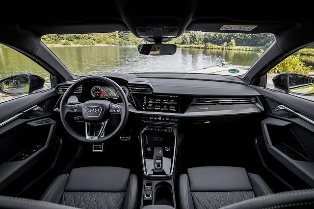 Chices und solide verarbeitetes Cockpit