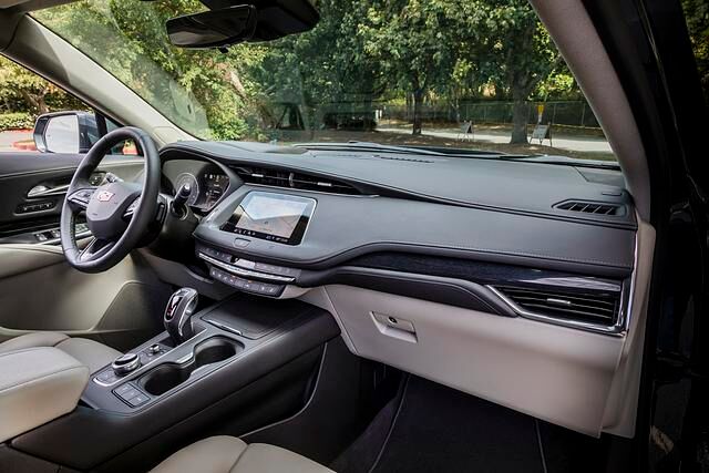 Das Cockpit ist gut gearbeitet, die Materialauswahl passt 
