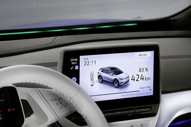 Beim VW ID.4 1st ist das Display zehn Zoll groß