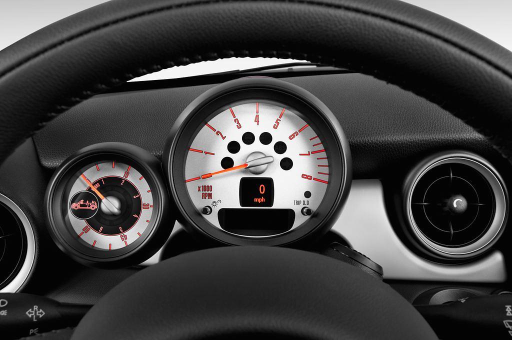 MINI Mini Roadster (Baujahr 2012) Cooper 2 Türen Tacho und Fahrerinstrumente