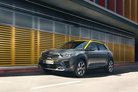 Kia Stonic GT Line   - Crossover im Trainingsanzug  
