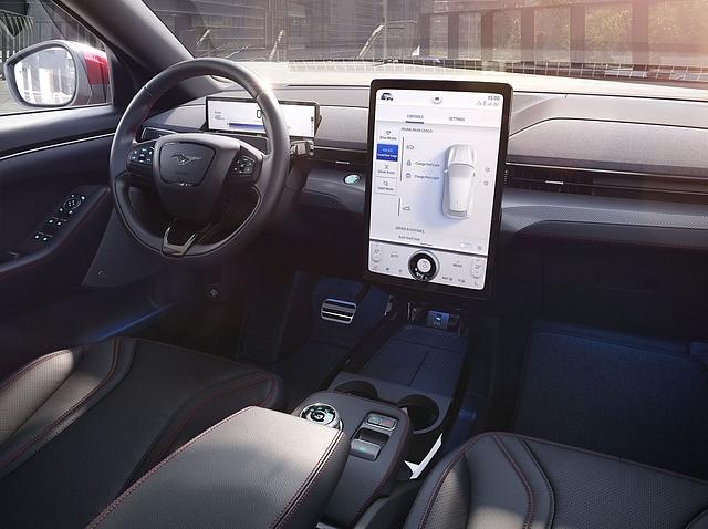 Das Cockpit der Ford Mach-E Baureihe