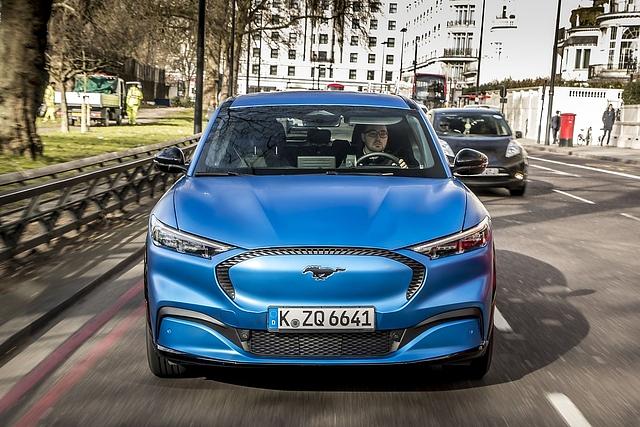 Der Ford Mach-E kommt in zwei Batteriegrößen und mit Heck- oder Allradantrieb